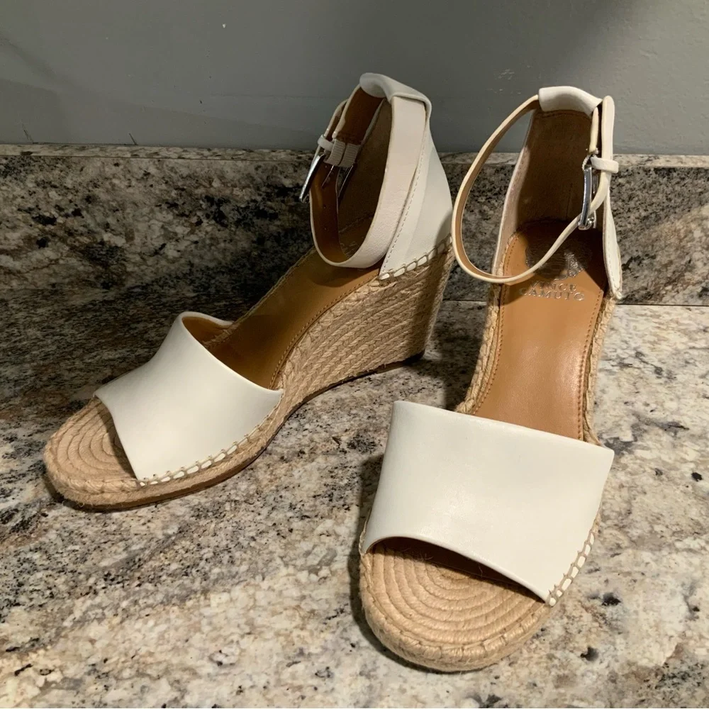 Vince Camuto vince camuto
